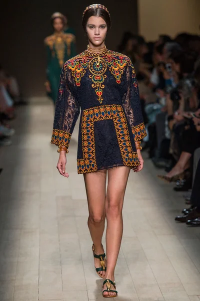 Look 46